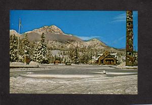 AB Jasper Alberta Canada Carte Postale Postcard Totem Pole Snow Pyramid Mtn