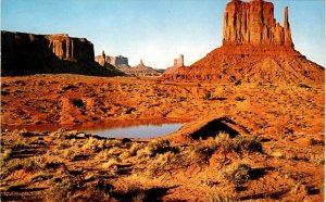 Monument Valley, Utah-Arizona border, Kayenta, Bob Bradshaw, Bradshaw's Postcard