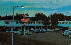 Laramie Wyoming 1960s Postcard Hinton's Downtown Motel Neon Sign