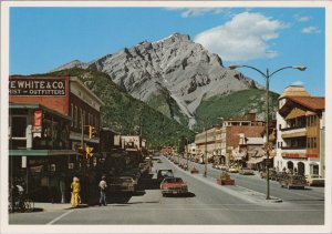 Canada Postcard - Banff Avenue, Banff National Park, Alberta  RR18137