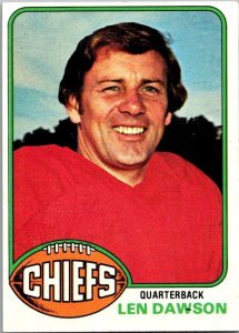 1976 Topps Football Card Len Dawson Kansas City Chiefs sk4526