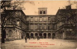 CPA VALREAS - Hotel de Ville (Ancien Hotel Simiane) (511716)