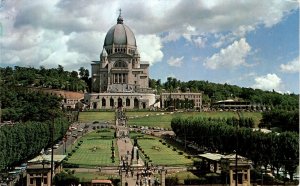 Basilica, Terraces, Saint Joseph's Oratory, Mount-Royal, Mont Postcard