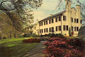 The Art Conditioned Lodge , North Carolina   