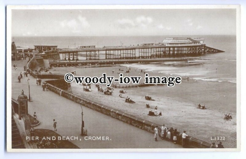 tq0329 - Norfolk - The Pier, Beach and Promenade, at Cromer -  postcard 