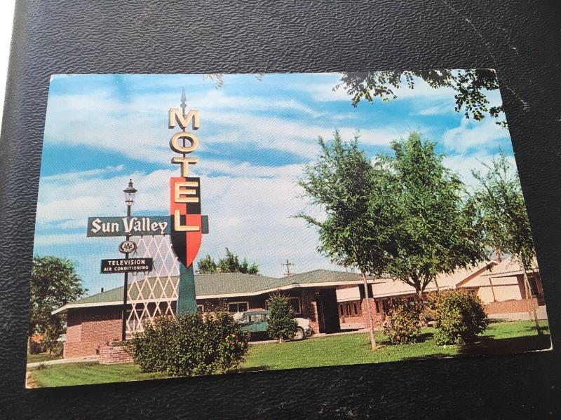 Vintage Postcard: Sun Valley Motel, Worland Wyoming