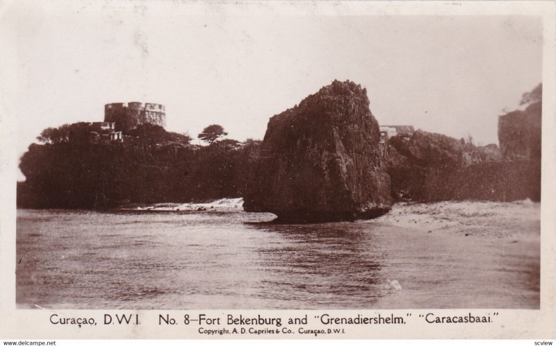 RP: CURACAO , D.W.I. , 00-10s ; Fort Bekenburg and Grenadiershelm. Caracasbaa