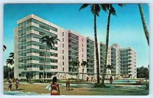 FORT MYERS BEACH, Florida FL ~ Roadside ISLAND REEF CLUB Condominiums  Postcard