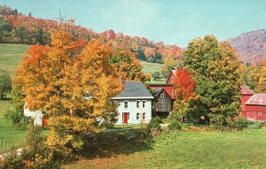 Vintage Postcard Coolidge Farmhouse Plymouth Notch Vermont VT Nature Attraction
