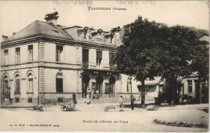 CPA PLAINFAING - Place de l'Hotel de ville (119646)