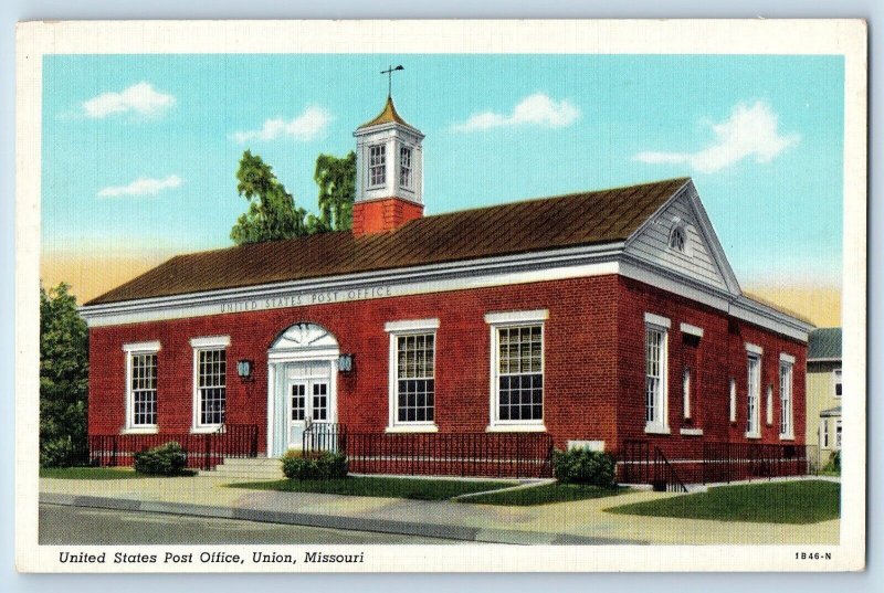 Union Missouri Postcard United States Post Office Exterior Building 1946 Vintage