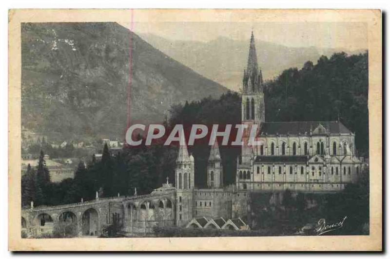 CPA Lourdes La Basilique vue de cote 