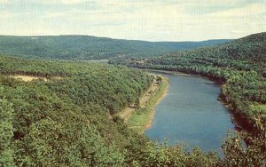 NY - Barryville. Delaware River, Route 97 and Bridge