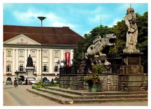 Postcard Austria  Klagenfurt - Lindworm fountain with town hall