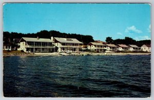 Wiltjer's Shoreline Motel, Apartments, & Cottages, East Jordan Michigan Postcard