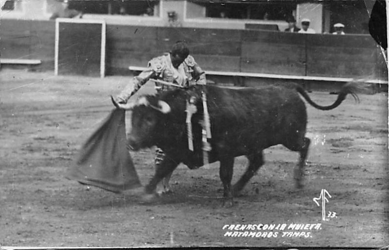 Frenasconla Muleta Bullfighting Tarjeta Postal PU 1954 