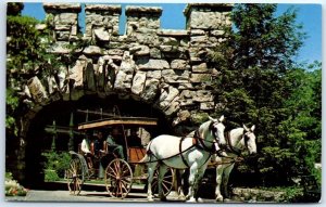 Horse drawn carriage, Lake Mohonk Mountain House, Lake Mohonk - New Paltz, N. Y.