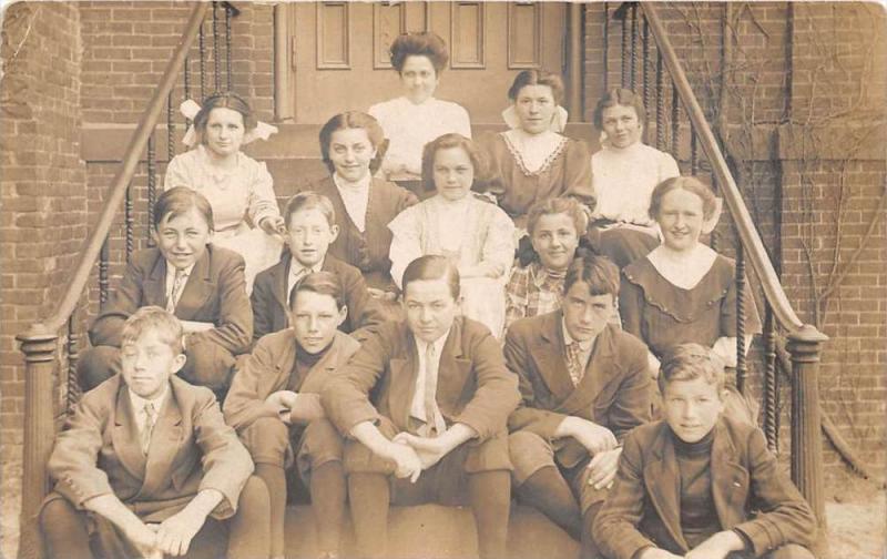 Rhode Island Ashaway Grade School Children  in front of school All named on...