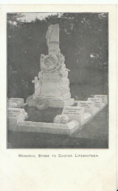 Norfolk Postcard - Memorial Stone To Caister Lifeboatmen - Ref 19831A