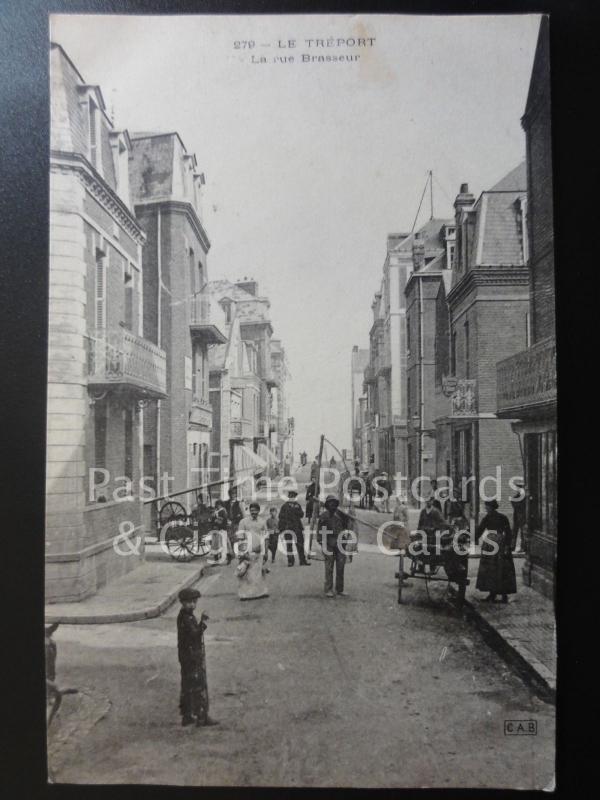 LE TREPORT - Le rue Brasseur, shows Fisherman, Old Postcard by C.A.B.  140515