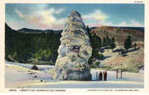 YELLOWSTONE NATIONAL PARK.  Haynes Linen Series. 36222.