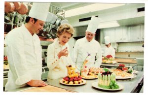 First Lady Nancy Reagan, White House Kitchen, Cakes, Chefs