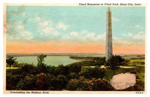 Postcard MONUMENT SCENE Sioux City Iowa IA AR7227