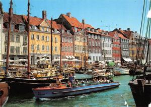 BR85503 copenhagen nyhavn ship bateaux denmark