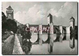 Postcard Modern Cahors The Valentre Bridge and Lot