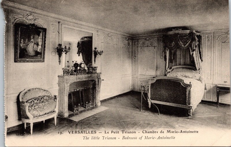 Versailles Little Trianon Bedroom Marie Antoinette Black White Postcard Unused 