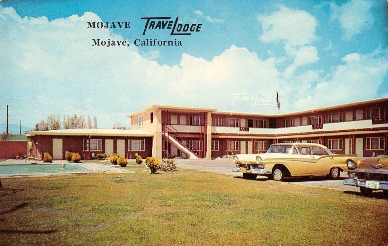 Mojave, California Travelodge Cars, Pool Roadside c1950s Vintage Postcard
