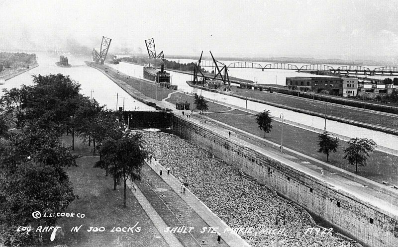 Postcard  RPPC Log Raft in Soo Locks, Sault St. Marie, MI.        S4