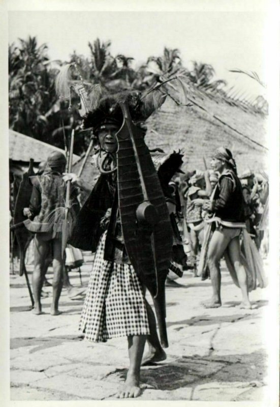 indonesia, NIAS, Native Warrior Shield Spear (1930s) Real Photo (09)