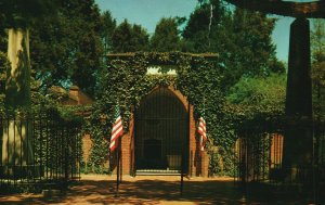 Vintage Postcard The Washington Tomb By Ladies Association Mount Vernon Virginia