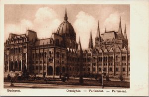 Hungary Budapest Parliament Vintage Postcard C099