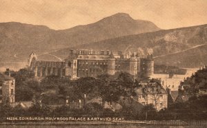 Vintage Postcard 1910's Holyrood Palace & Arthur's Seat Edinburgh Scotland UK