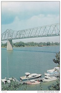 Boat Marina, Ohio River Bridge, Louisville, Kentucky, 40-60´s