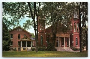 1950s SANDERSVILLE GA FIRST METHODIST CHURCH WEST DRUG CO UNPOSTE POSTCARD P3816