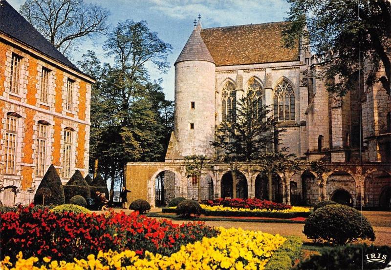 BF718 chartres le musee et son jardin   France