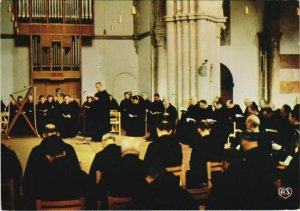 CPM SAINT-LEGER-VAUBAN Abbaye de la Pierre-Qui-Vire - Les Moines (1196513)