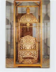 Postcard Jewelled throne of Ahmet I, Topkapi Palace Museum, Istanbul, Turkey