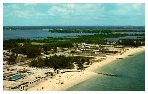 Postcard BEACH SCENE Sarasota Florida FL AT3389
