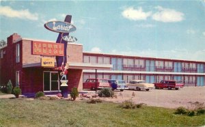 Automobiles Hardin Montana Lariat Motel Postcard Roberts Roadside 20-13151