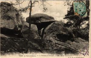 CPA Foret de FONTAINEBLEAU Le Dolmen d'Adolphe Jouanne (Tour Denecourt (248791)