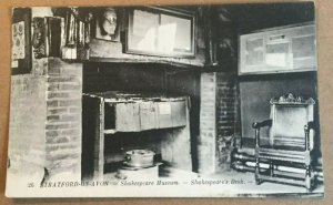 VINTAGE UNUSED POSTCARD - SHAKESPEARE MUSEUM & DESK, STRATFORD-ON-AVON, ENGLAND