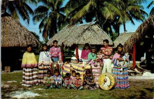 VINTAGE POSTCARD FLORIDA SEMINOLE INDIANS ON MUSA ISLE MIAMI FLORIDA 1964