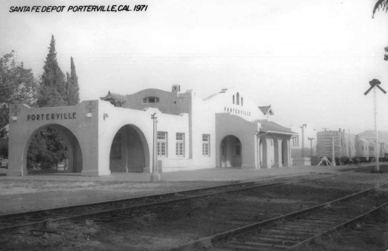 Porterville California 1971 Santa Fe train depot real photo pc Z49835