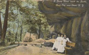 Ladies Beneath the Rocks - Rock City Park, Olean NY, New York - pm 1912 - DB