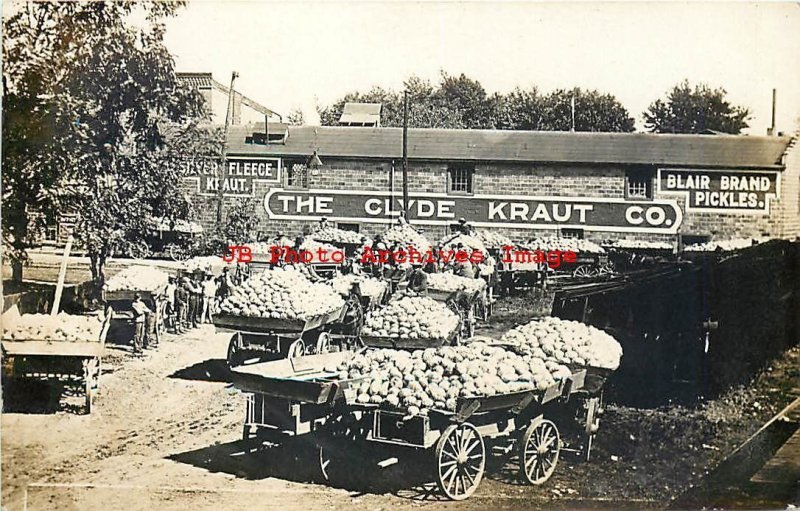 OH, Clyde, Ohio, RPPC, Clyde Kraut Company, Farmers Delivering Cabbage