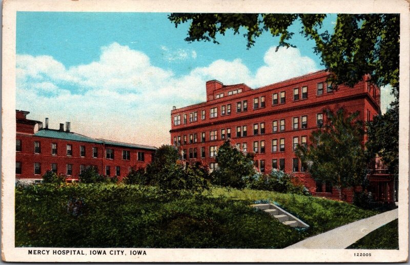 Mercy Hospital Iowa City, Iowa Linen Postcard C209